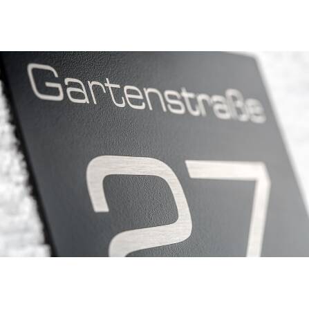 Hausnummernschild in Anthrazit aus Edelstahl mit  Straße & Hausnummer