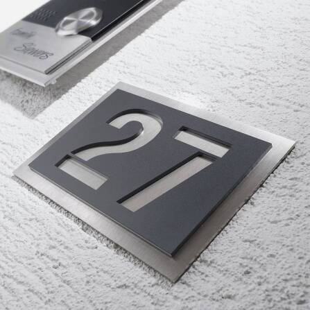 Ziffer Hausnummer schwarz design