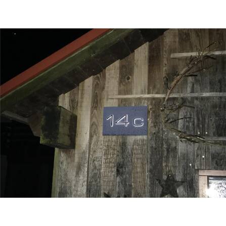 LED-Hausnummernschild mit 3D-Ziffern aus Edelstahl 3-stellig in Anthrazit