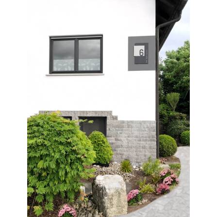 Metzler Design Hausnummernschild | RAL 7016 Anthrazitgrau | 210x300mm | Steiner
