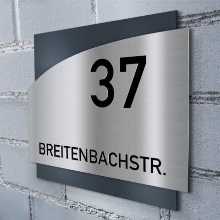 Metzler Edelstahl Hausnummernschild mit Straßennamen | Anthrazit RAL 7016 | Falko 1