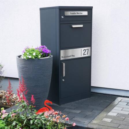 Metzler Paketbox mit Briefkasten | Anthrazit RAL 7016 | personalisiert mit Gravur | Edelstahl-Namensschild | mit Briefeinwurf | Bispo 2